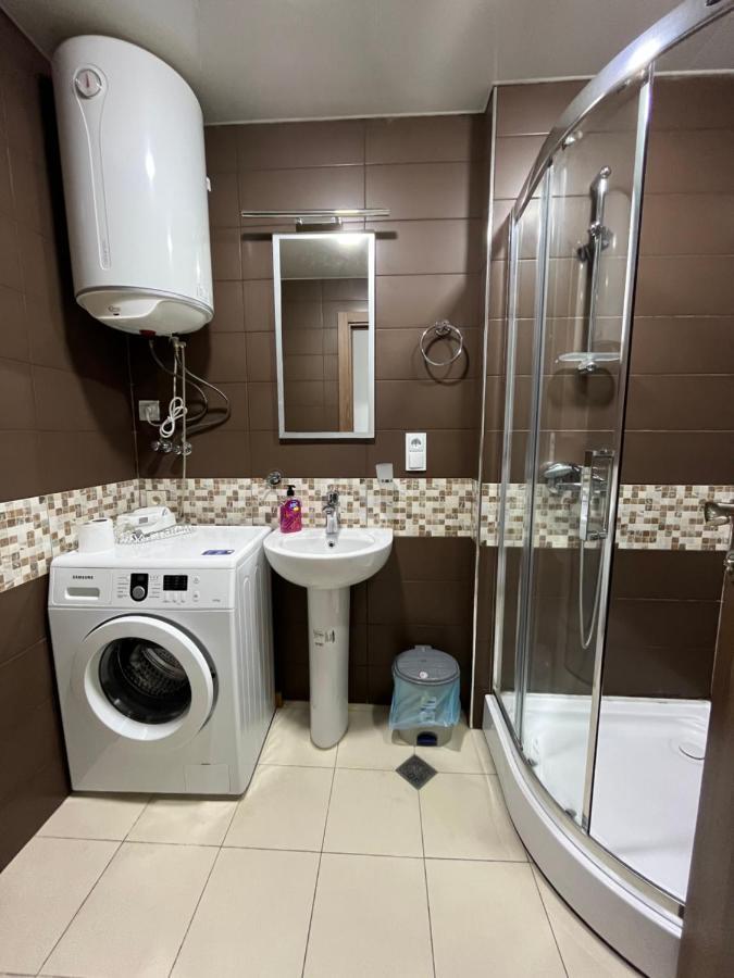 Sea View Studio Apartment In Orbi Residence Batumi Exterior foto